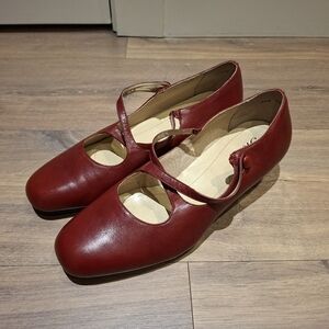 Trotters Women's Red Leather Cross-over Mary Janes with Low Heel (Size US 9.5W)